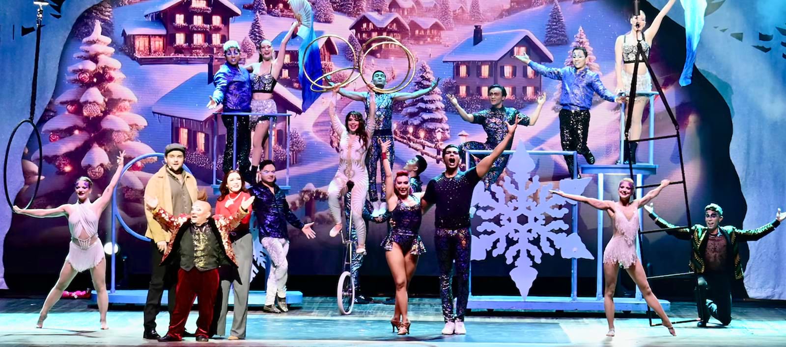 Cirque Musica Holiday Wonderland